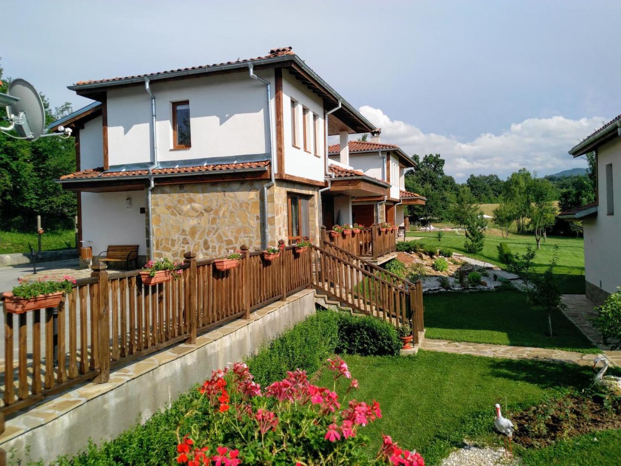 Sinjirite Complex Hotel Elena Exterior foto