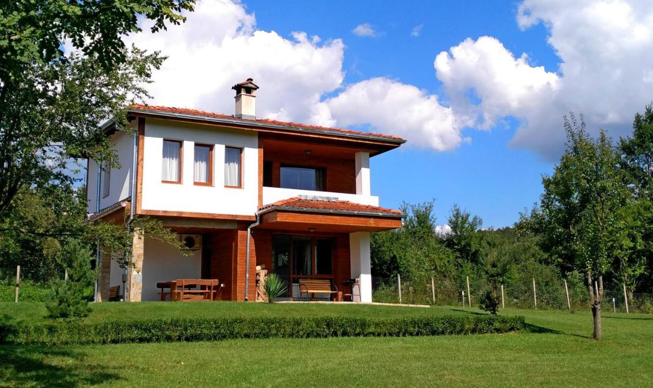 Sinjirite Complex Hotel Elena Exterior foto